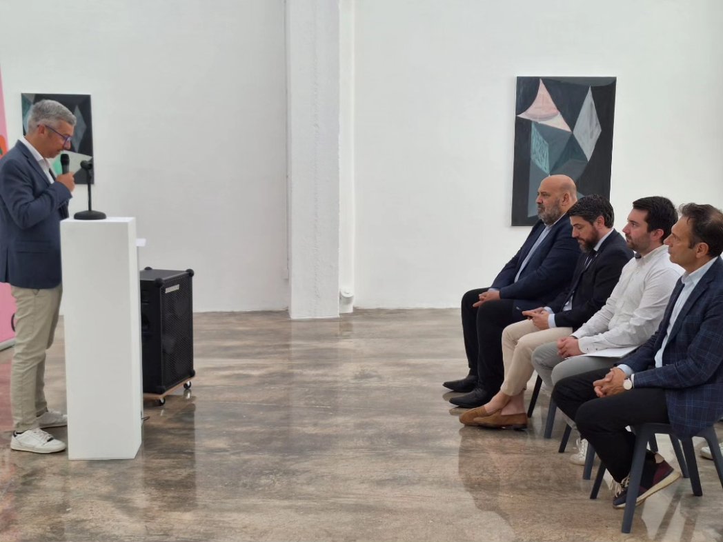 🔶 Avui s'ha presentat una nova edició de l'Art Palma Summer, organitzat per Art Palma Contemporani, que s'inaugurarà el pròxim 6 de juny. 🔸A l'acte hi han assistit el director de l’ @IEBalearics , @lloperellor , i el secretari autonòmic de Cultura i Esport, Pedro Vidal📍.