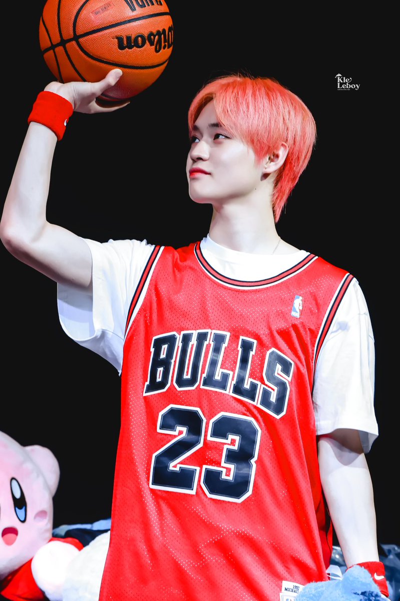 240529
🧸

#CHENLE #천러 #钟辰乐 #辰乐 #NCT #NCTDREAM