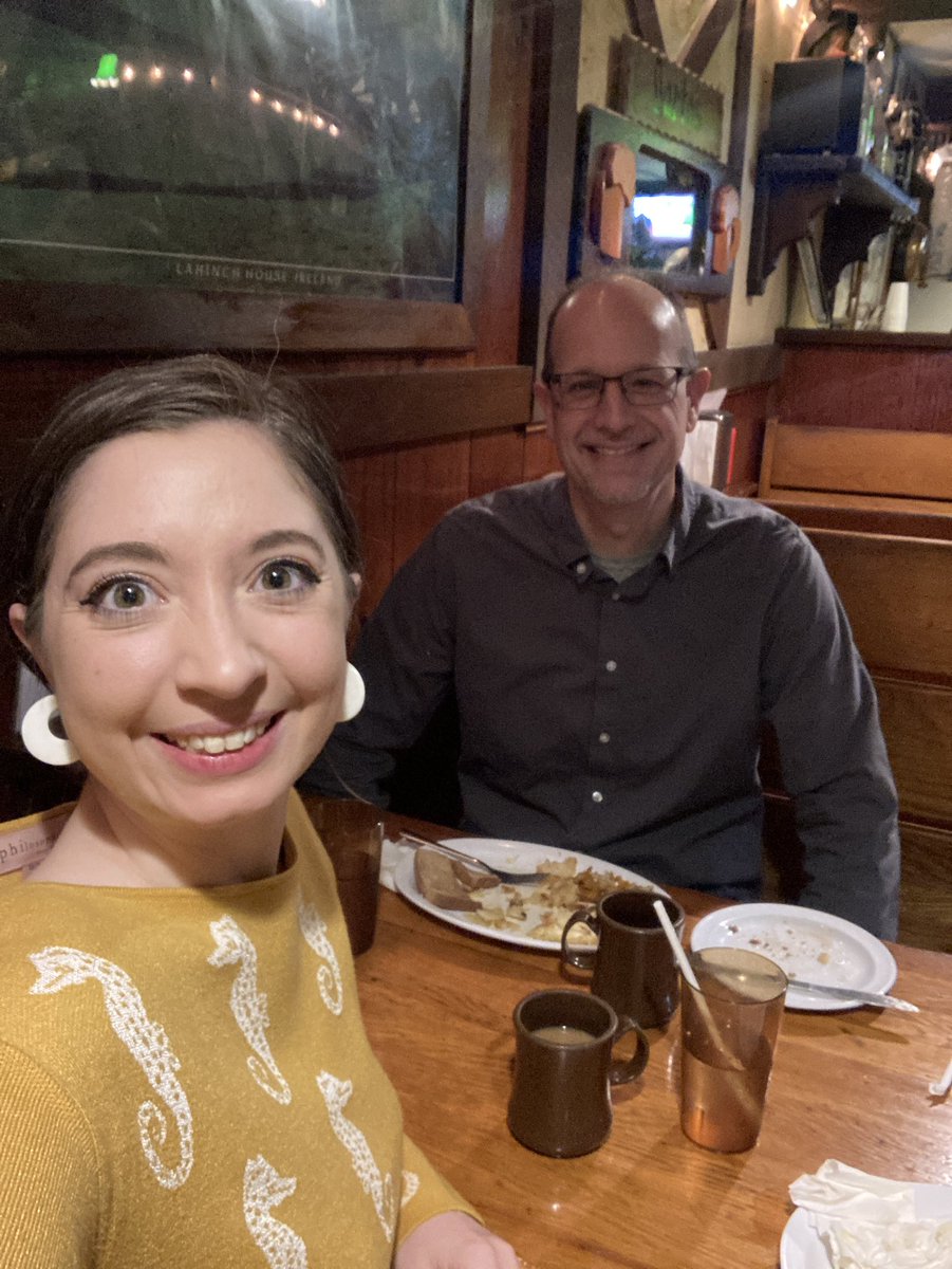 brAVe_britt_'s tweet photo. Got breakfast with my #AVBestie @CraigAUnderwood and  took an #AVSelfie to practice for #Infocomm24 🖤💚💙 https://t.co/N1hL8gdP2l