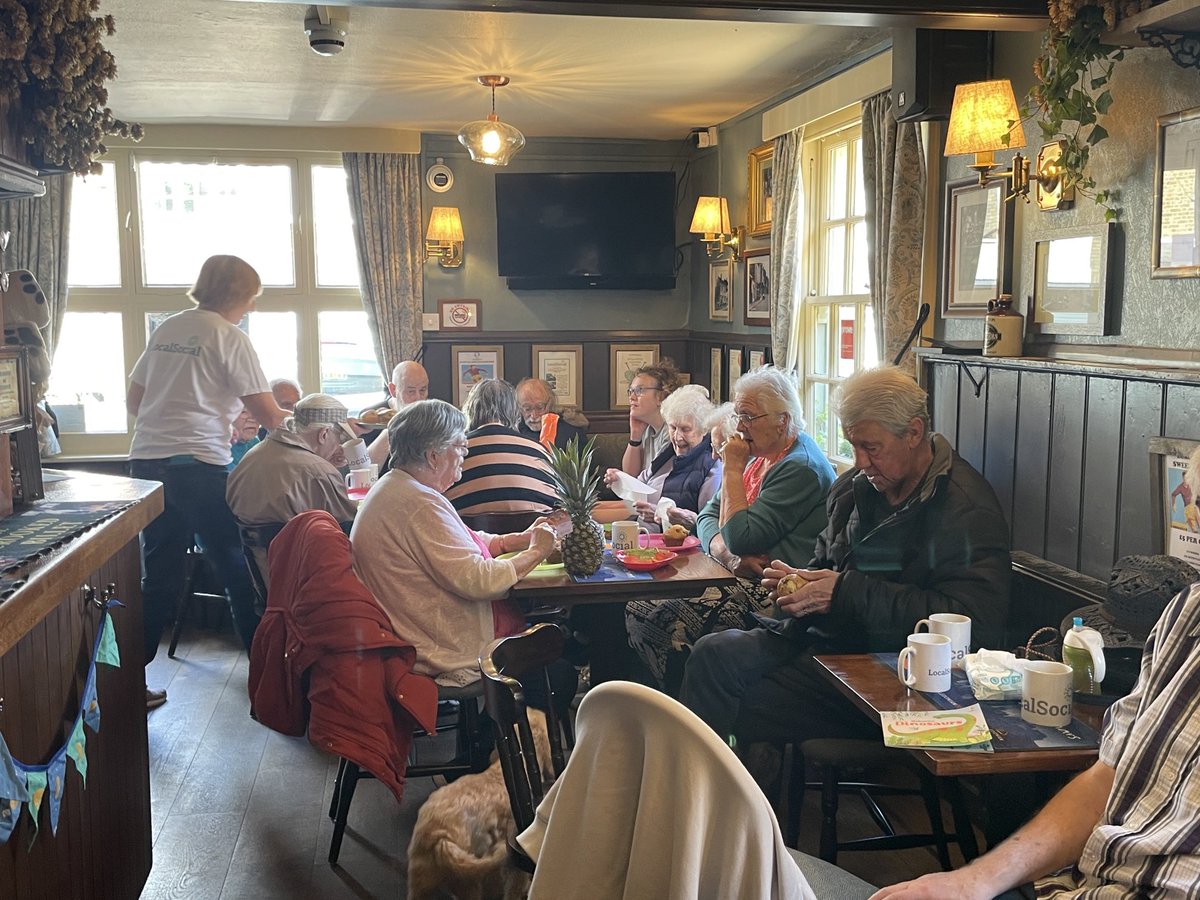 Connections with a cuppa at the Crooked Billet pub Ware Herts this morning. So many thanks to Bev for opening & baking for us, great community asset. ⁦@WareTownCouncil⁩ ⁦@HertsCommunityF⁩ ⁦⁦@CommCats⁩ ⁦⁦@Camerados_org⁩ ⁦⁦⁦@wearenewlocal⁩