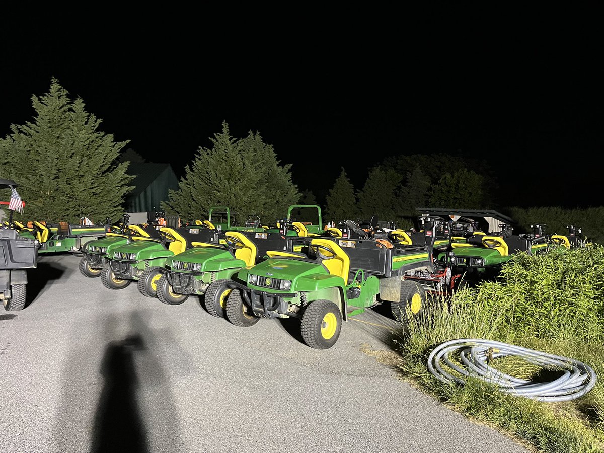 This herd is resting up for their next shift at the #USWomensOpen @LCCgrounds1900 💚🦌💛 @JohnDeere @uswomensopen