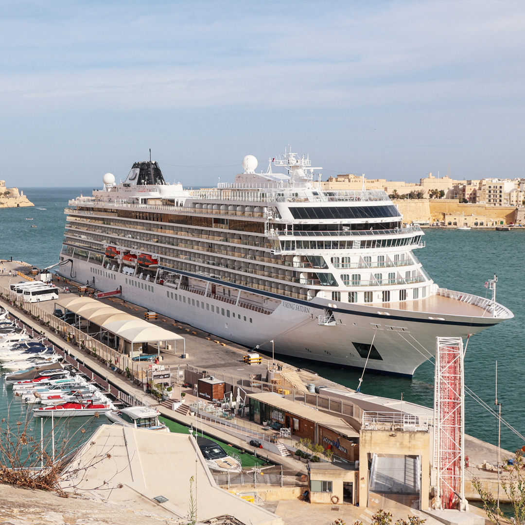 From Malta, the Grand Harbour Clean Air Project, a finalist in our #GreeningAwardInitiative 🇲🇹 It’s a port wide electrification solution for cruise ships to cut emissions & air pollutants 🌊🛳️ Find out more: tinyurl.com/3ypzdmn3