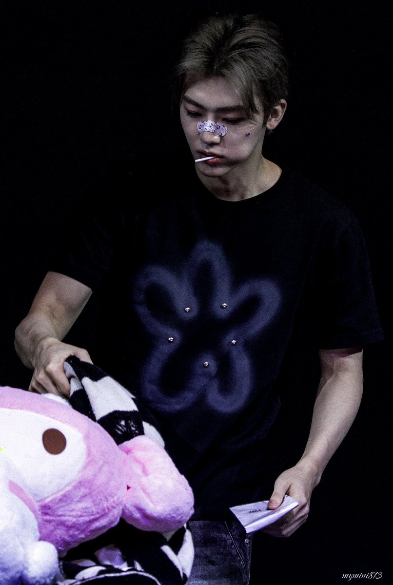 klao21's tweet image. ไผ่ เลิกชกต่อยเพื่อนี่ได้มั้ย😭