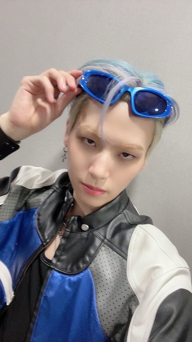 official_jo1's tweet photo. [#川尻蓮]
「HITCHHIKER」リリースありがとうございますー！🚗🚗
いっぱい聞いて楽しんでくれると嬉しいですー✨

#HITCHHIKER
#JO1 #KAWASHIRIREN https://t.co/rXHyEJF5lR