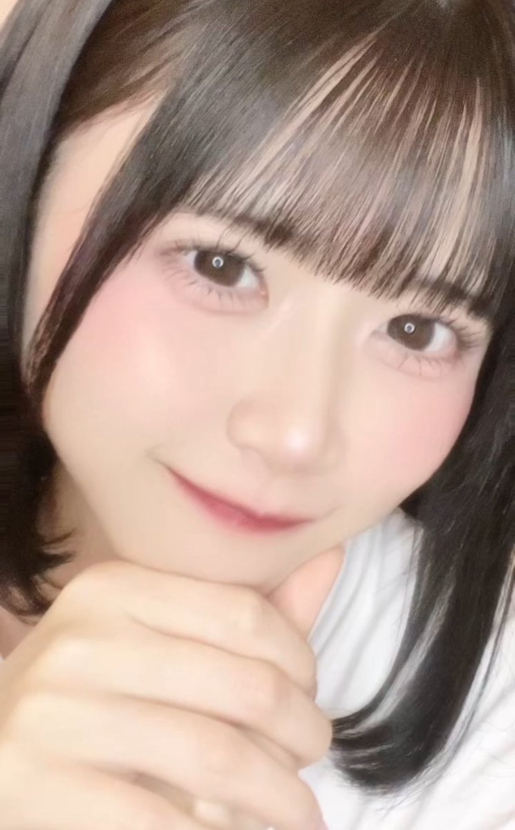 薄メイクでもかわいいね https://t.co/Dw6PYXz1oF