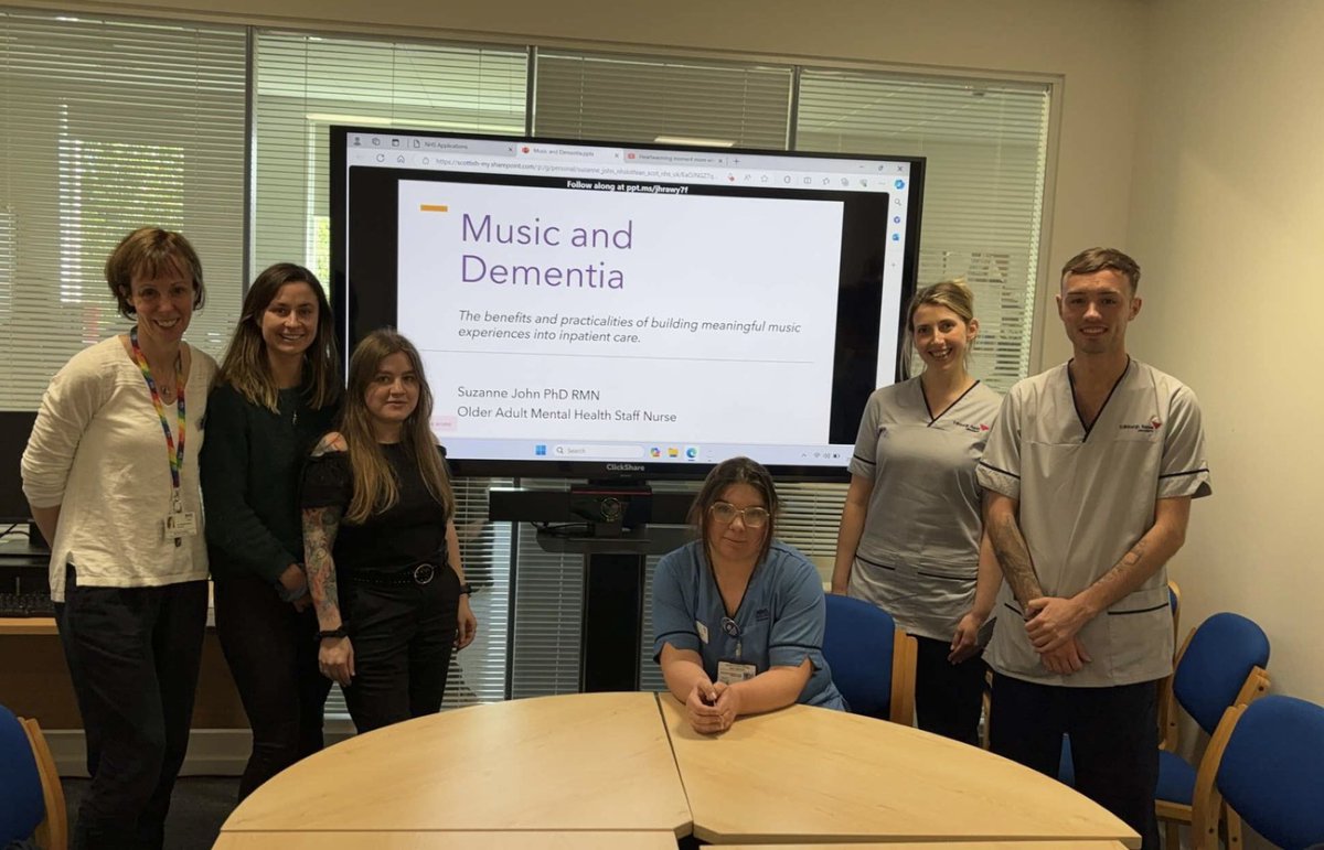 Celebrating #DementiaAwarenessWeek at @REAS_NHSLothian by @SuzieParryJohn sharing her knowledge on Music and people living with dementia! Thank you so much