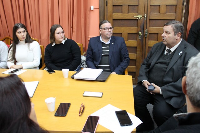 Se reunió el Consejo de Enseñanza Preuniversitaria Con la presencia del rector, el pasado jueves 23 de mayo sesionó el Consejo de Enseñanza Preuniversitaria. ℹ️ unl.edu.ar/noticias/news/…