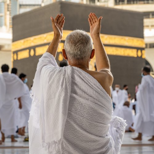 SaudiNewsFR's tweet image. [🇵🇸🤲🇸🇦]

Une famille palestinienne faisant partie de celles qui ont été invité à faire le #Hajj (pèlerinage) 1445-2024 aux frais du Roi Salman a été interrogé sur son ressentie après avoir été informé qu'elle effectuera le #Hadj. Toute ravie, cette famille a répondu (avec