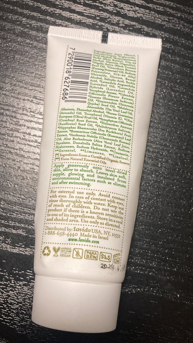 SUayCcjPxcIFdhc's tweet photo. Lavido ラヴィド
Thera Intensive Body Cream 70ml
フットクリームと同じようなミント系?の匂い
出した時は、前使い切った黄色のセメントバームみたいやけど、伸びは良かった!
#使い切りコスメ #Lavid #ラヴィド #コスメサブクス #kinderbeauty https://t.co/GVm3gKudFv