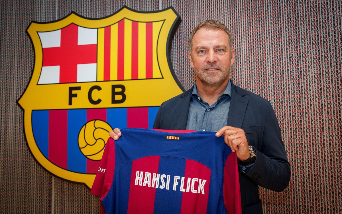 Hansi Flick avec les couleurs blaugrana. 💙❤️ 📸 @FCBarcelona