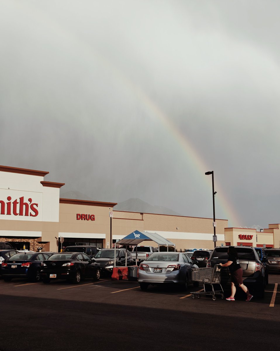 Lil' rainbow I saw while getting gas. 

📸 OnePlus 12

#ShotOnSnapdragon
#ShotOnOnePlus 
#OnePlusCommunity