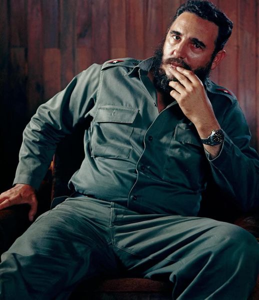 🎙️ #FidelCastro “La tarea de la Revolución es enseñar al pueblo, enseñar a los trabajadores, que han entrado en una nueva etapa, que han entrado en una nueva vida”.
👉 29 de mayo de 1960
#RevolucionCubana #SomosCuba #Cuba