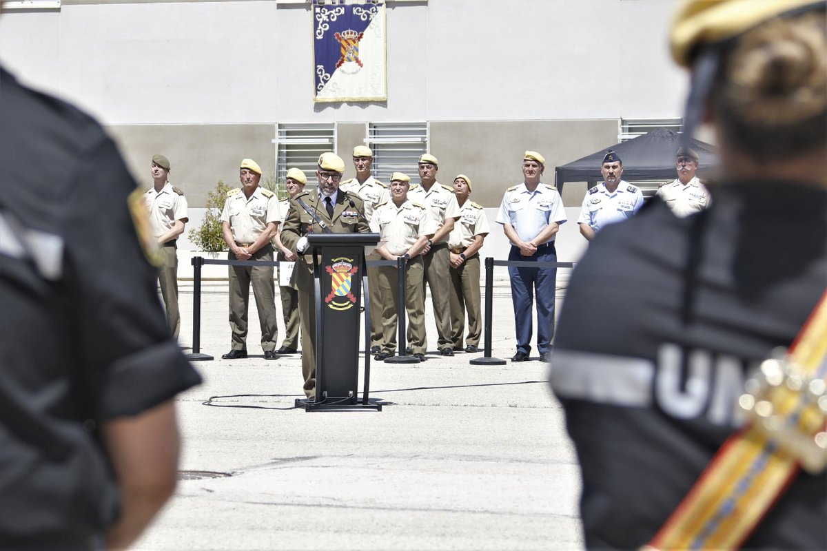 UMEgob's tweet image. El comandante Álvaro García Naharro toma el Mando de la Unidad del Cuartel General, unidad que proporciona al #CG y a la #EMES la seguridad, servicios y apoyos que requieren.

Bienvenido de nuevo a la #UME comandante, te deseamos mucho acierto al frente de la #UCG 🫡