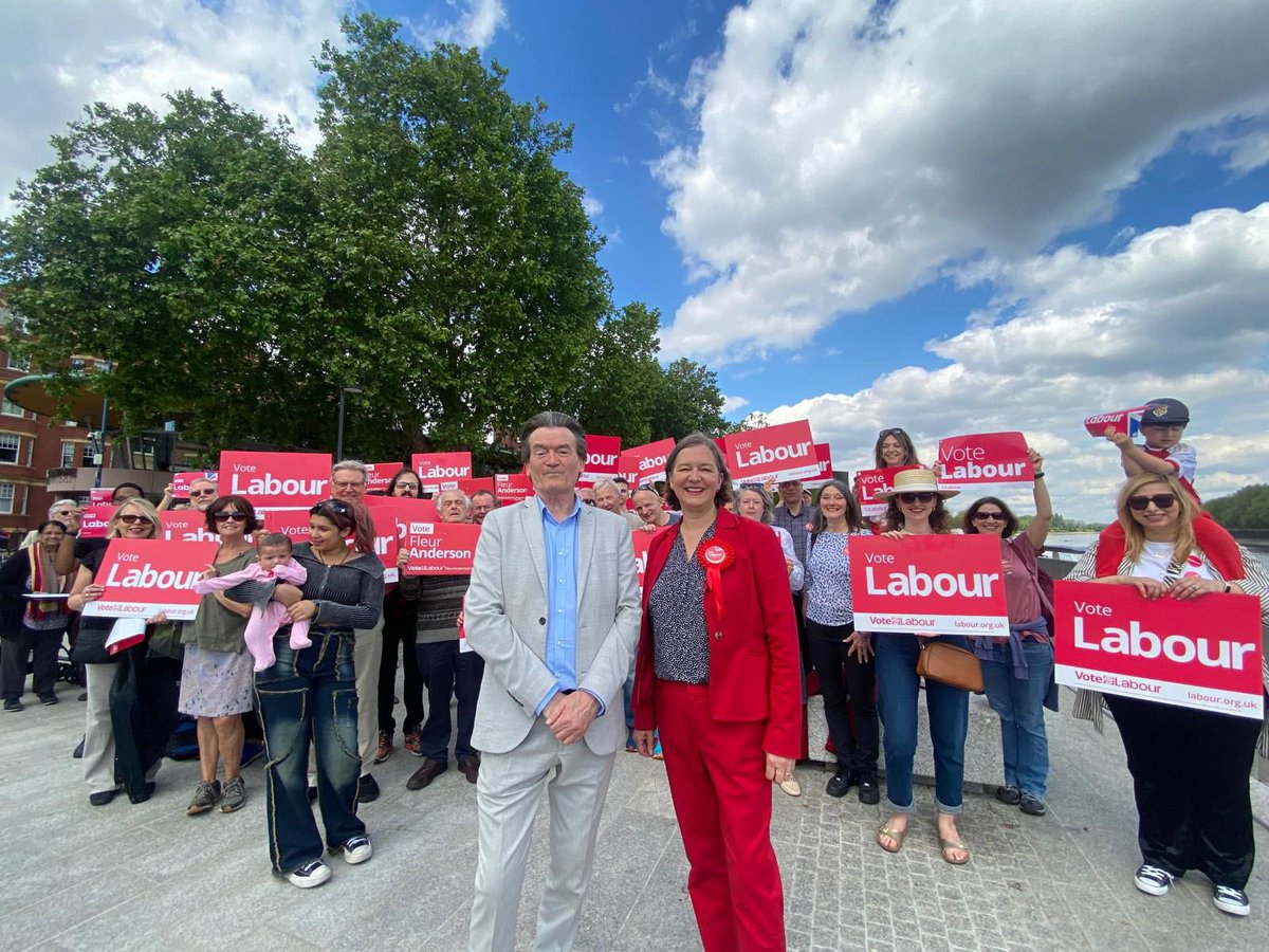 There are 36 days until election day.

After 14 years of Conservative Government, this is our chance to kick the Tories out and put Labour back into power.

You can sign up to help here: fleuranderson.co.uk/volunteer-with…

Or find your nearest Labour event here: putneylabour.org/meetings-and-e…