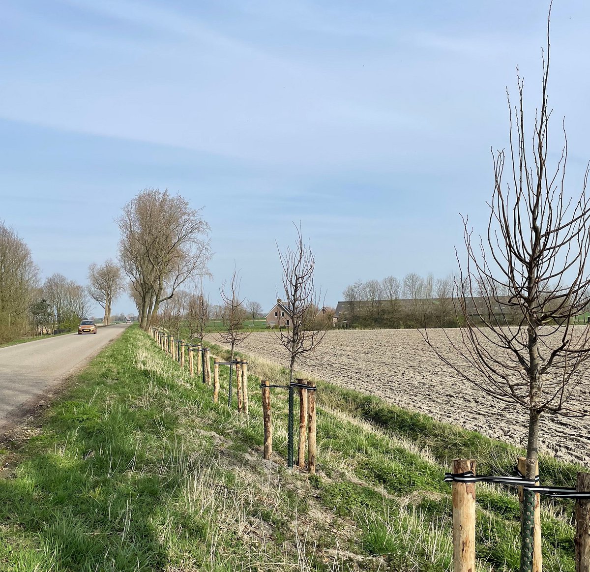 De aanbesteding voor de uitvoering van de werkzaamheden aan de Roterijdijk en Zuiddijk bij Dreischor is afgerond. Aannemersbedrijf Boskalis Nederland b.v. gaat het werk uitvoeren. De werkzaamheden starten maandag 10 juni. Meer informatie via: bit.ly/4edtSDB
