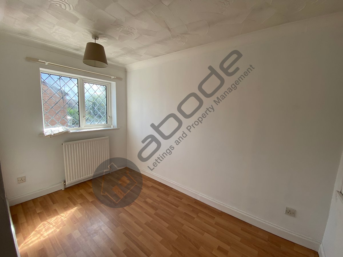 Abode_Lettings's tweet photo. 2 bedroom semi-detached home with a garage, a large lounge and full white goods. There is off street parking &amp; an enclosed rear garden. Located in the highly sought after area of Maltby. For only £725pcm. 🏡🌳
Please call us on 01709 749039. 
https://t.co/xtW53pLLfK https://t.co/OZilPTcaka