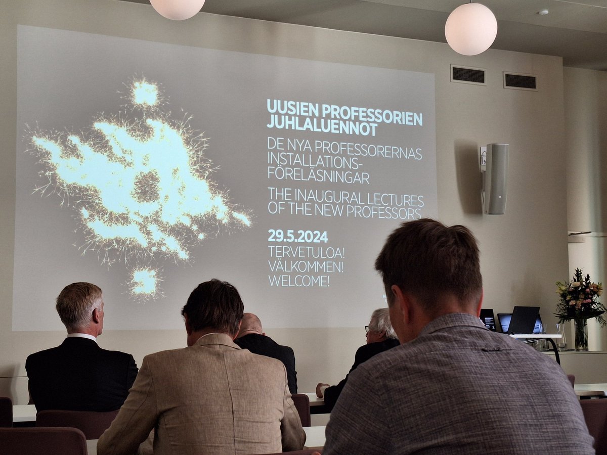Decided to attend this year's inaugural lectures by the new professors @helsinkiuni. Inspiring!