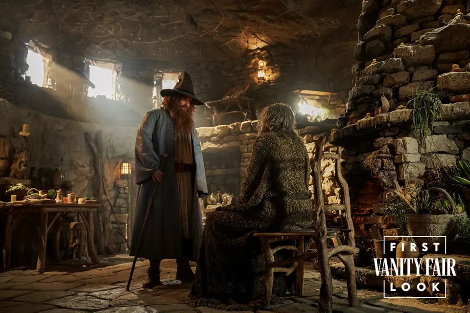 First look at Rory Kinnear as Tom Bombadil in ‘LORD OF THE RINGS: THE RINGS OF POWER’ Season 2.

(Source: vanityfair.com/hollywood/stor…)