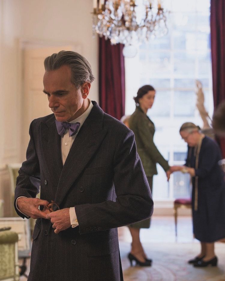 'Phantom Thread' marks Daniel Day-Lewis's retirement from acting. Citing a loss of passion and profound sadness, he leaves behind a legacy of unforgettable performances. #DanielDayLewis #PhantomThread #Retirement