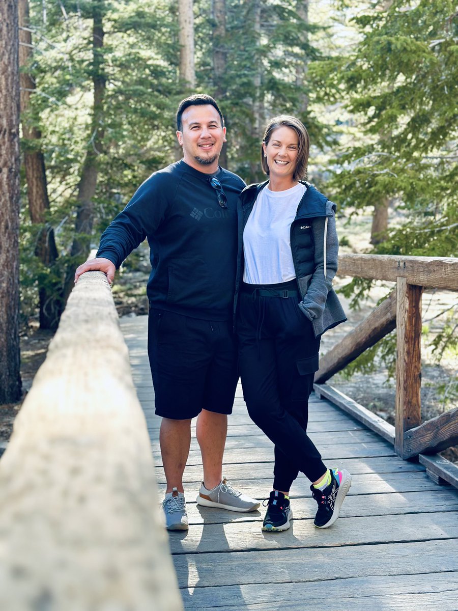 JennHoffReports's tweet image. Palm Springs state of mind ⭐️🌵🌈

#ThisIs40 #HappyBirthday