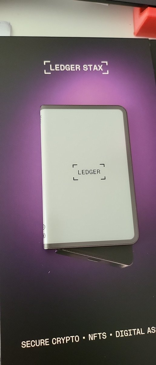 neopt0101's tweet image. It's finally here, was a long way, but now it's in my hands, I have to say the wait pay off... #LedgerStax #firstbatch @Ledger