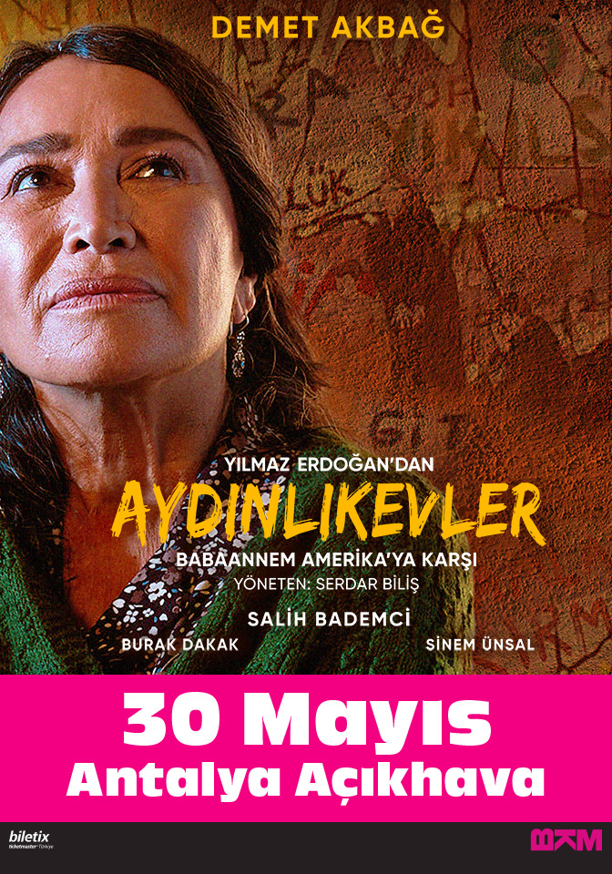 Burası Aydınlıkevler ve babaannem Amerika’ya karşı!!! Aydınlıkevler, 30 Mayıs'ta Antalya Açıkhava Tiyatrosu'nda.🤩 Biletler linkte.👇 bit.ly/4bUW38f