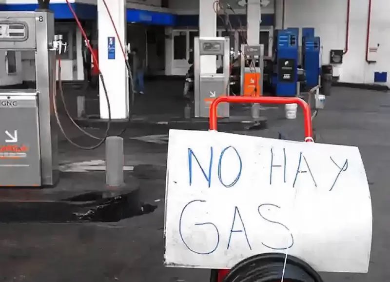TomAssel714's tweet photo. PREOCUPA LA FALTA DE GAS

⛽️Hasta nuevo aviso, Ecogas comunicó este martes a las 19 restringir el suministro de GNC para todas las estaciones de la provincia de Córdoba.

📍Santa Fe, Catamarca y La Rioja,otras provincias afectadas.

🚕 Taxistas aseguran una pérdida del 40% https://t.co/C9MxWydFyu
