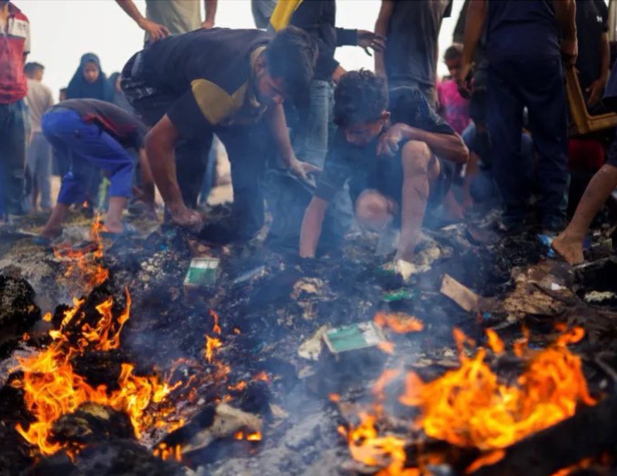 1945 Auschwitz                      2024 Rafah