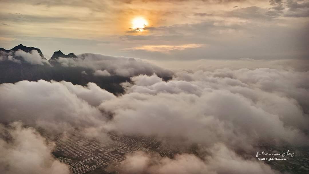 Así amanece #Monterrey después de la noche tormentosa. 📸 Fabián Gzz.