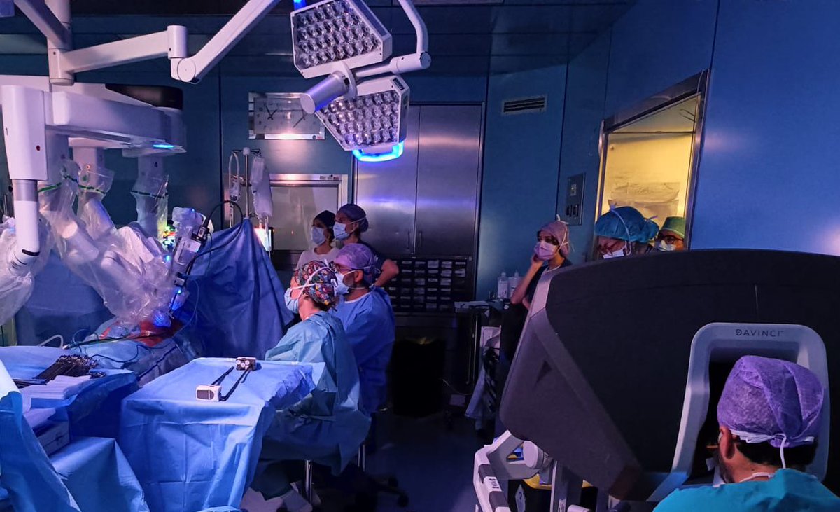 Azienda sanitaria locale Lanciano Vasto Chieti (@asl2abruzzo) on Twitter photo Primo intervento al #cuore con il #robot in Abruzzo, donna operata dall'équipe di #Cardiochirurgia di Chieti diretta da <a href="/UmbertoBenedet/">Umberto Benedetto</a>
LEGGI TUTTO ➡️ lnx.asl2abruzzo.it/asl/news/1875-… Primo intervento al #cuore con il #robot in Abruzzo, donna operata dall'équipe di #Cardiochirurgia di Chieti diretta da <a href="/UmbertoBenedet/">Umberto Benedetto</a>
LEGGI TUTTO ➡️ lnx.asl2abruzzo.it/asl/news/1875-…