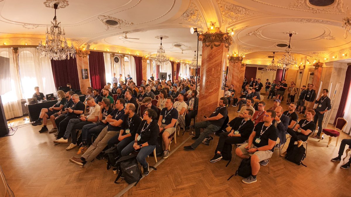 webexpo's tweet photo. Fantastic #LLM chatbots and how to build them! 🤖 @PetrBrzek sharing the common pitfalls and best practices to build innovative, reliable and user-friendly LLM chatbots. https://t.co/GbjDY9qchp