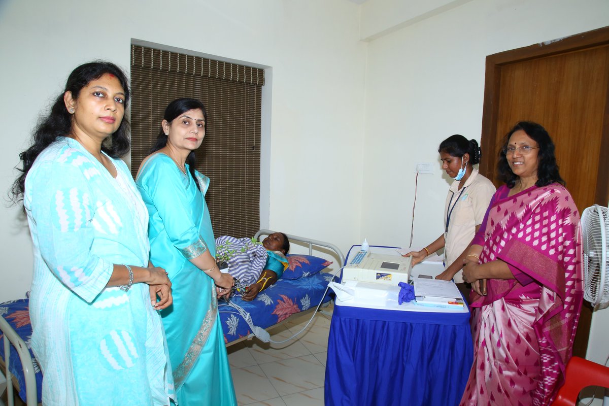 During the Health camp comprehensive medical tests were conducted including Height & Weight, Blood Pressure, Random Blood Sugar, ECG, BMD,LFT, RFT, CBC, HbA1c, Calcium Test, Eye Test and Dental check-up.(3/6)@IncomeTaxIndia