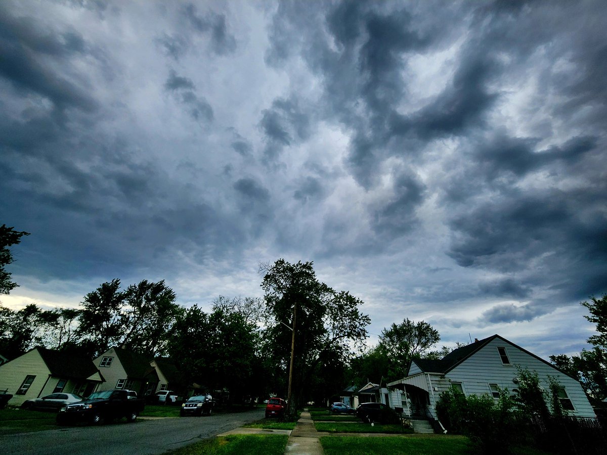 2024 skies just built different #miwx