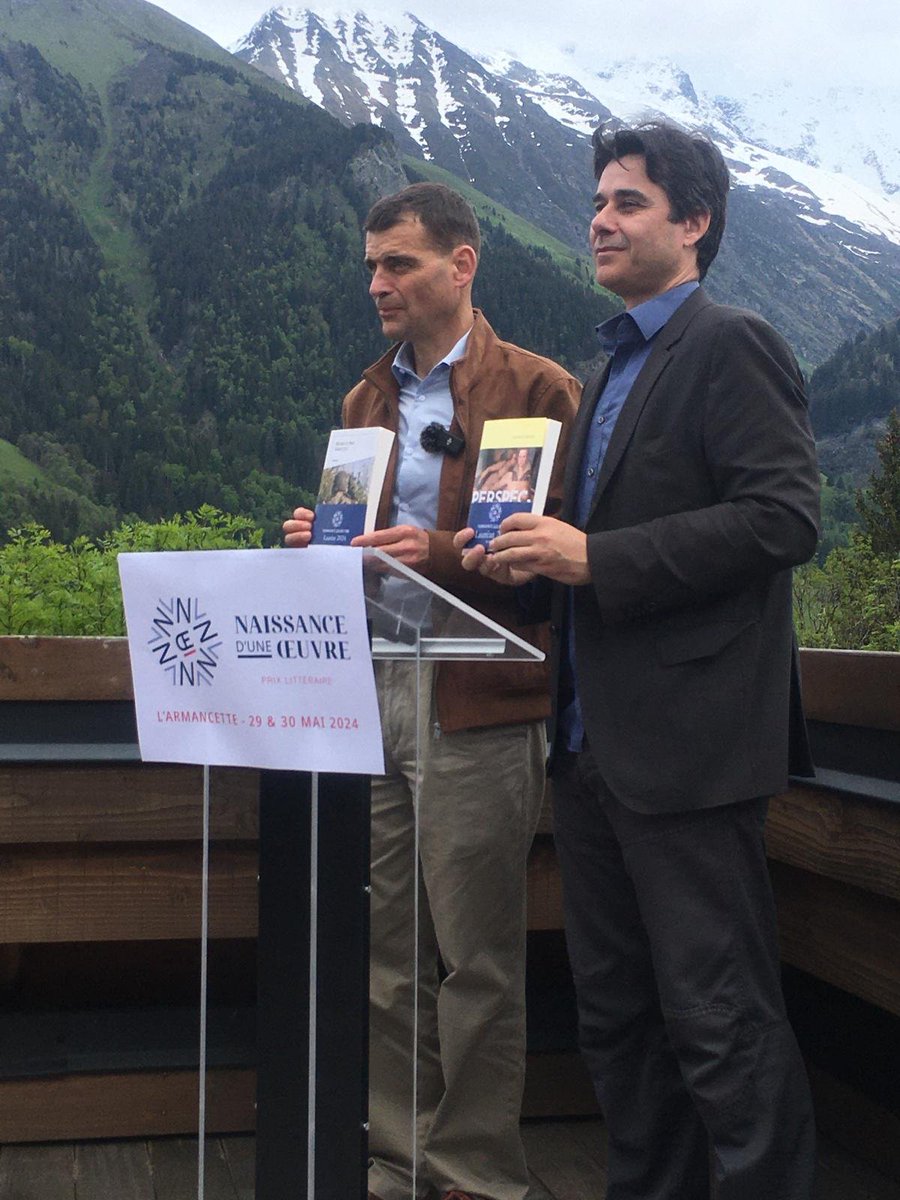 Bravo aux deux talentueux lauréats du #PrixNaissanceOEuvre 2024, Nicolas Le Nen et Laurent Binet <a href="/EdduRocher1/">Éditions du Rocher</a> <a href="/EditionsGrasset/">Grasset et Fasquelle</a> décerné à <a href="/Saint_Gervais/">Saint-Gervais</a>