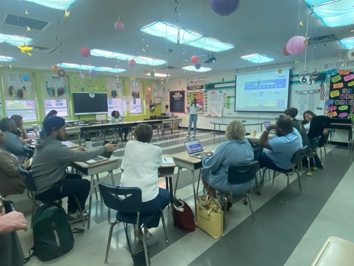 Over 80 @IPSSchools Teachers are engrossed in learning new tech to integrate into their instruction! #goguardian #canva #nearpod #schoology #watchuswork #ipsdistrictpd #ipstechday