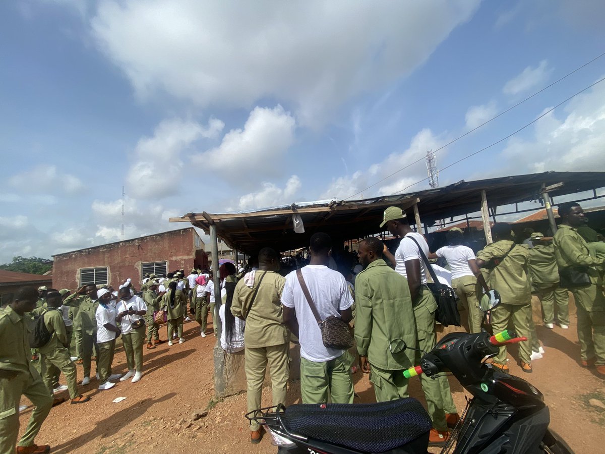 Osun Corpers needs a hall for their cds meetings. Not this shade that can’t accommodate all the corpers