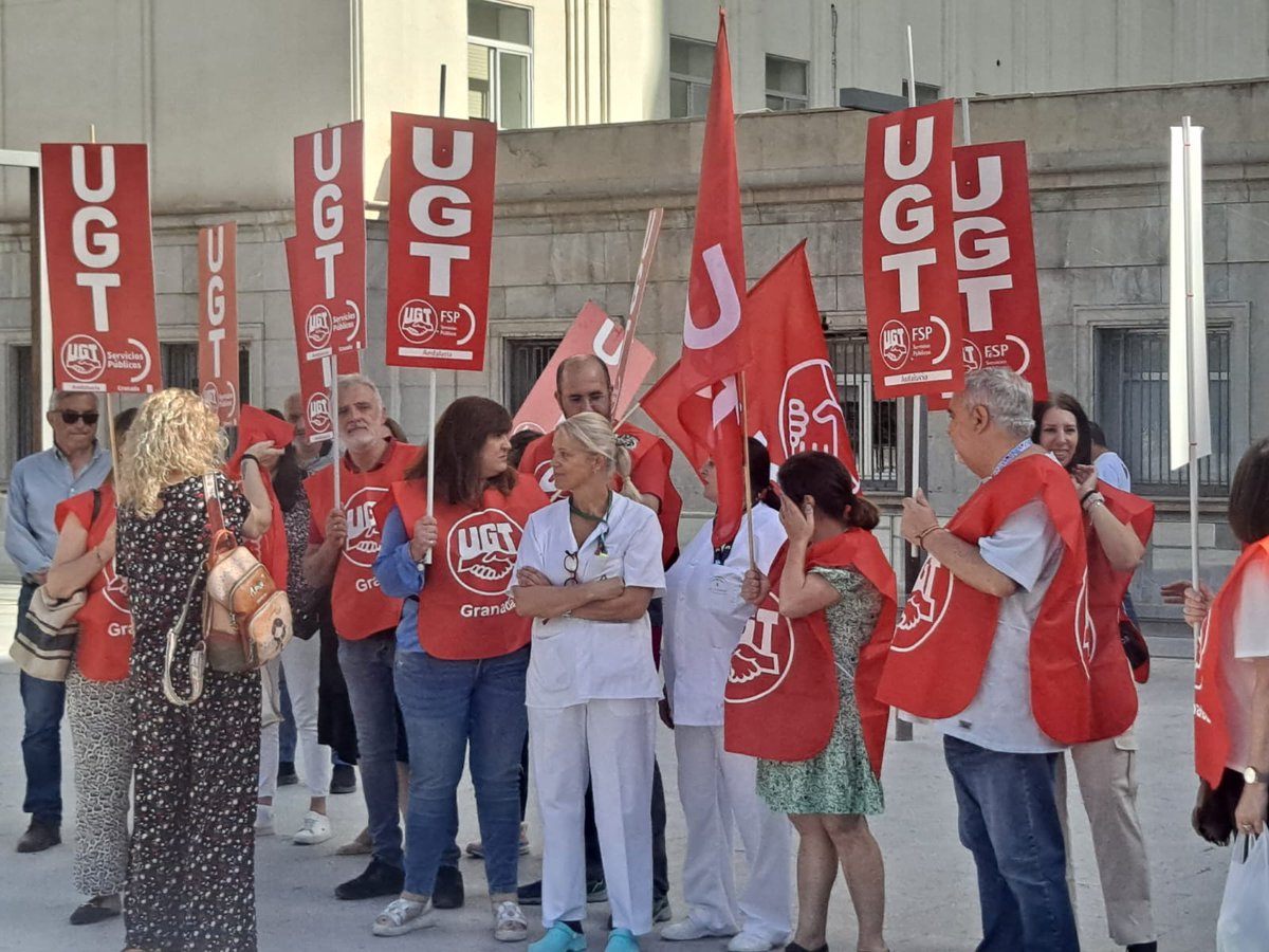 #UGT 'advierte' de modo irónico a l@s granadin@s que no se pongan enfermos en verano: no habrá profesionales sanitarios suficientes para atenderlos por los recortes de la Junta en el SAS +info 👉n9.cl/fvpss