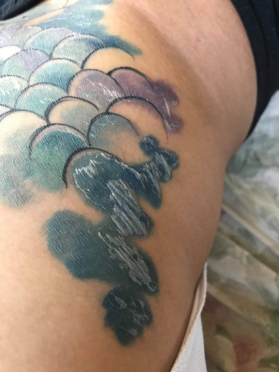 Bob_joeREAL's tweet photo. A three point crown is often seen as STRENGTH, POWER and BEAUTY. I also have scale tattoo dpnds on how you see me it can be a snake, a dragon or a MERMAID scales.. ill leave it all to you These tattoos r  made  by a CELEBRITY TATTOO ARTIST Butch Aggasid of Ink Digger Tattoo https://t.co/LD82u8Fl45