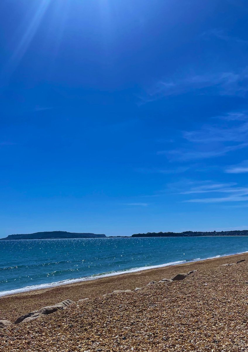 More blue skies please 💙 ☀️ 

#visitweymouth #weymouthdorset #greenhill #weymouthbeach #weymouth #portland #visitdorset #dorset #southwest #beachphotography #dorsetcoast #blueskies #dorsetgem