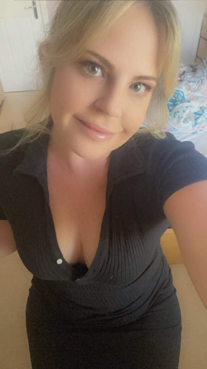 winterwoman1818's tweet photo. Happy hump day! https://t.co/tnYsQ9bALP