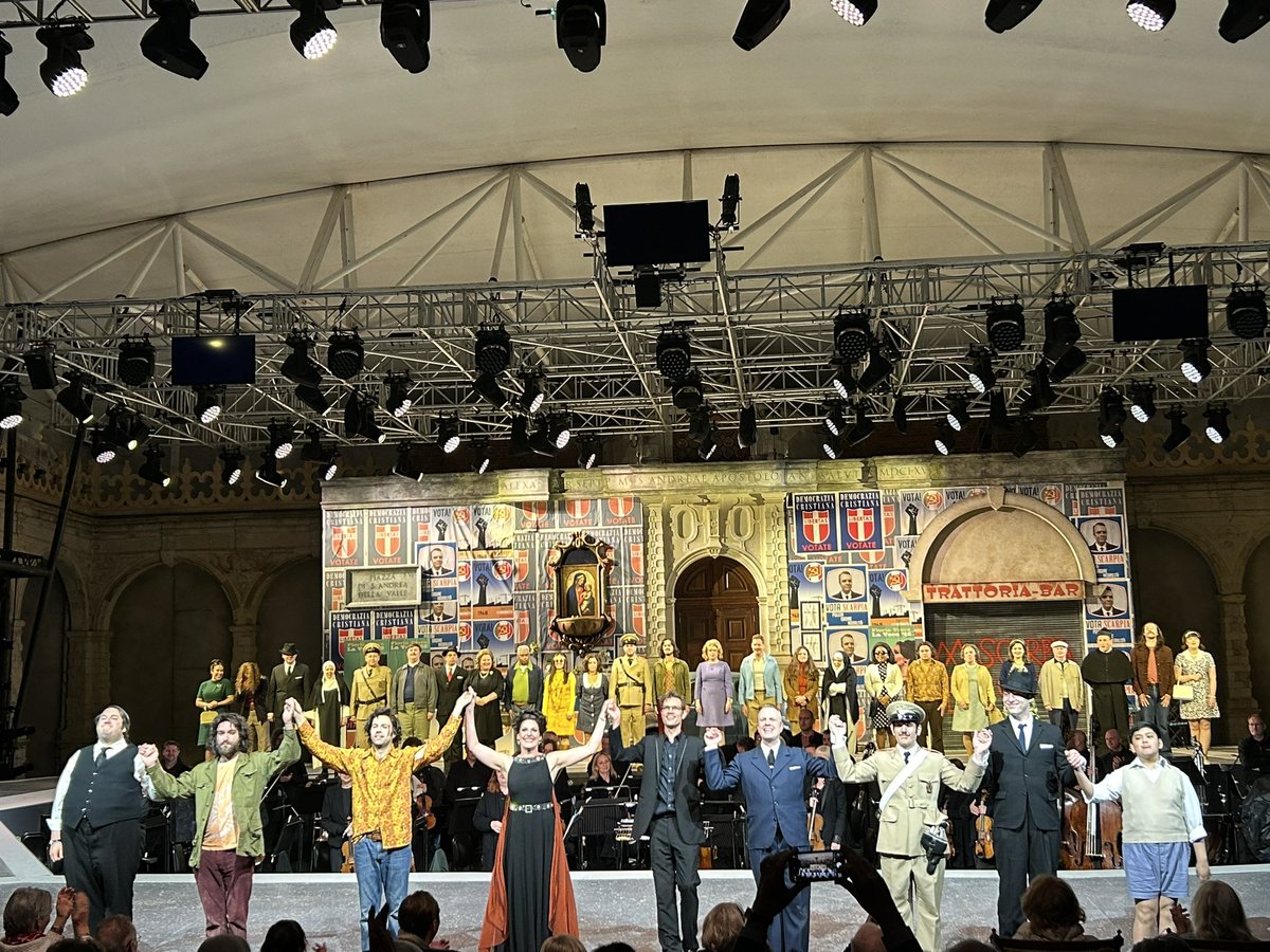 Sensational start to @operahollandpk 2024 season. Thrilling production of Tosca with triumphant trio of Amanda Echalaz, @josedeeca & @baritoneaus & @CityLdnSinfonia scorchingly conducted by @MatthewKWaldren. You’ll probably have to steal a ticket but it’s worth it!