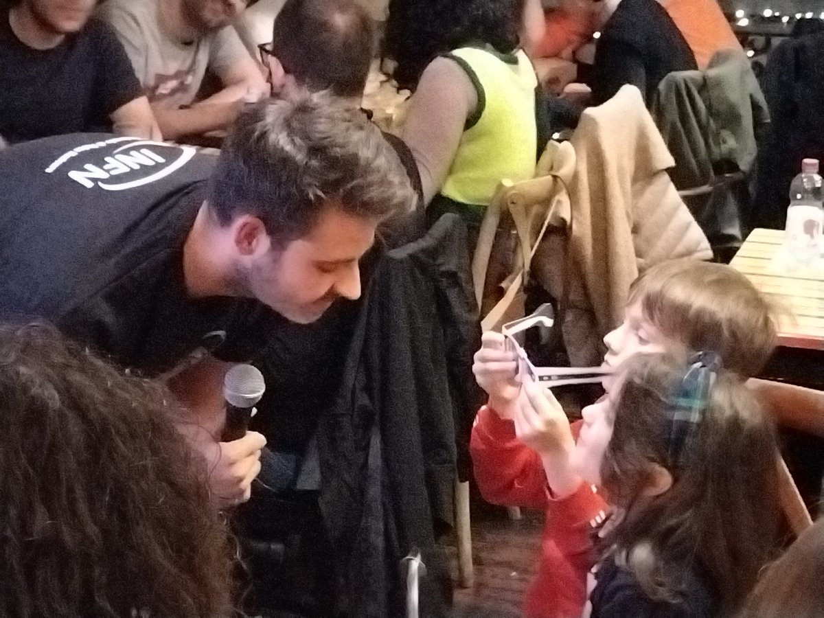 IITalk_projects's tweet photo. Last week at @pintofscienceIT in #Genoa Filippo Galluzzi (@IITalk  #Hyvis project) spoke about a new method that, using "#hybrid #nanosynapses", can goes beyond single #cell resolution to recreate lost #synaptic connections. @EUeic  
Here are some shots of his speech: https://t.co/aPCG5B8l5b