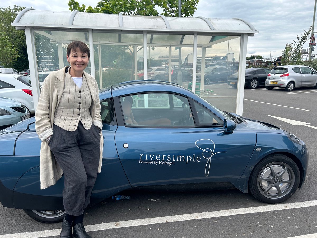 Hydrogen-powered carpool with <a href="/CarolineLucas/">Caroline Lucas</a>!  💚🚗

Our betatester Julie met the <a href="/TheGreenParty/">The Green Party</a> trailblazer at Gloucester train station, en route to <a href="/RossiterBooks/">Rossiter Books</a> in Ross-on-Wye – to host an event promoting Caroline Lucas’ book, 📖 ‘Another England’