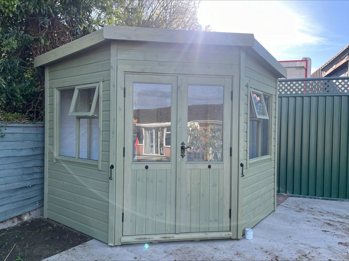 PhoenixShed's tweet photo. The Buckingham Summerhouse! This has been stained in Moss Green and has had an upgrade to 2 opening windows.
🌎: https://t.co/yXHqpLnpiu
📨: info@phoenixsheds.co.uk
📞: 01977 679300
#bespokebuilding #bespoke #summerhouse #gardensheds #gardenbuilding #explorepage #timberbuildings https://t.co/OnO3GkYEAW