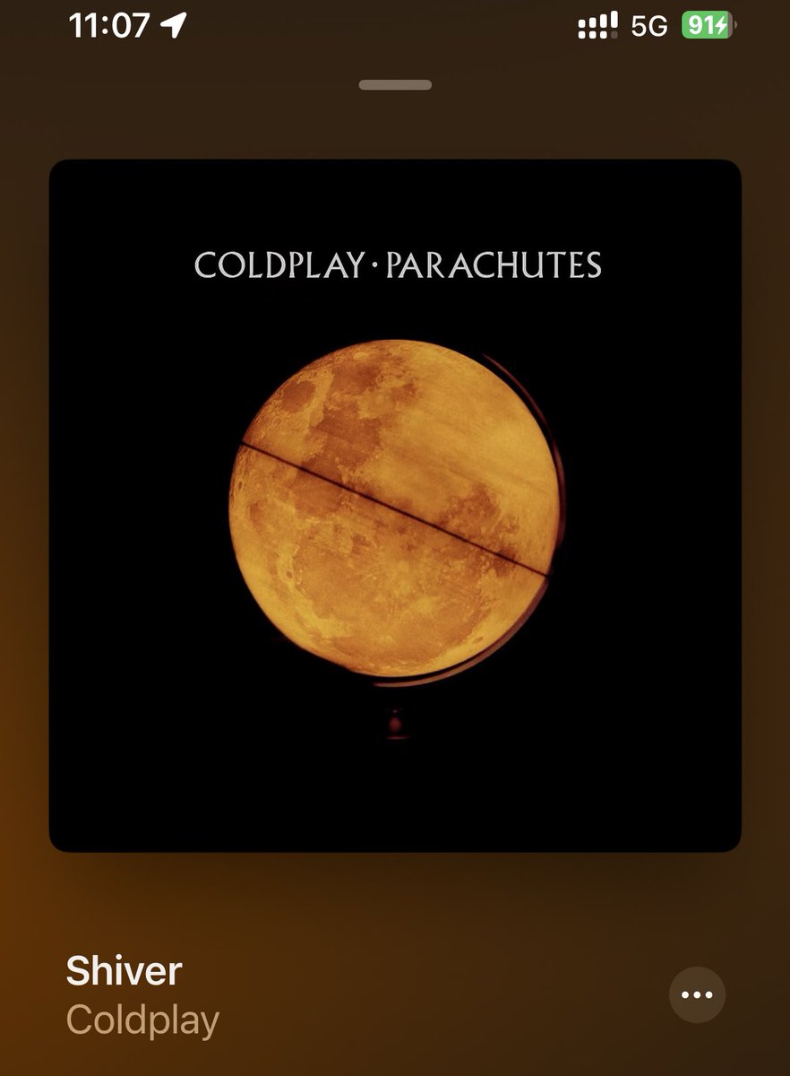 🌙Coldplay have replaced the globe on the cover of Parachutes with a moon on Apple Music 👀