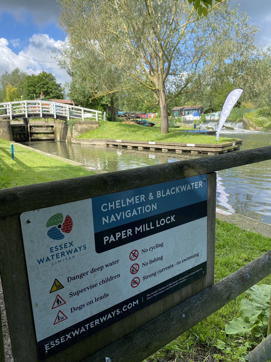 This morning we are at Papermill Lock talking to people about staying safe on and around the water. Make sure you read the signage when near water, this will make you aware of any dangers. Please come and say hello if you see us 👋 #WaterSafety #FloatToLive