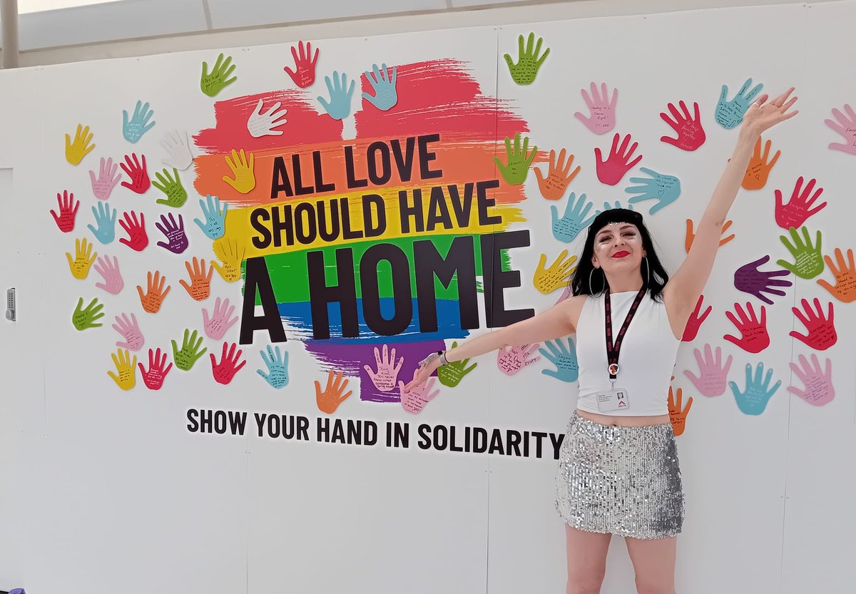 Last weekend, Shelter joined @BirminghamPride, with support from our partner, and sponsor of #BirminghamPride, @HSBC_UK. Thank you to everyone who took part in our 'A place of pride' activity and shared their experiences. Read more in our blog: shltr.org.uk/YfzF5