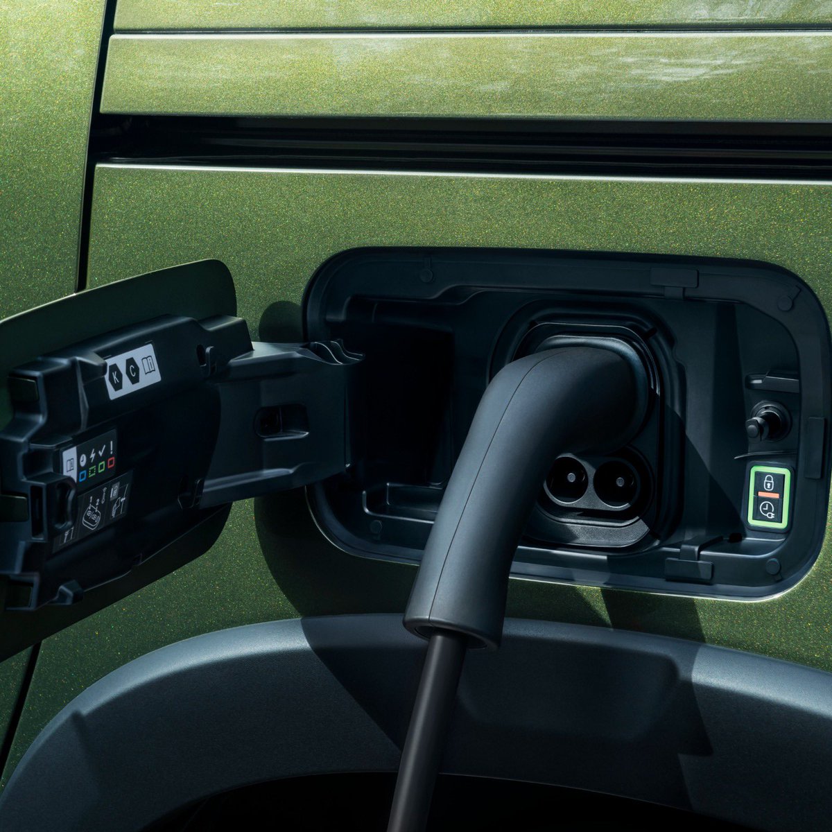 Nuevo #PeugeotRifter ⚡️ 

Disponible en motor gasolina, diésel, y eléctrico con hasta 340km de autonomía 100% eléctrica.

📍Peugeot Auto Rallye - Vía Complutense 107, Alcalá de Henares.
🌐autorallye.es
📞91 882 06 43