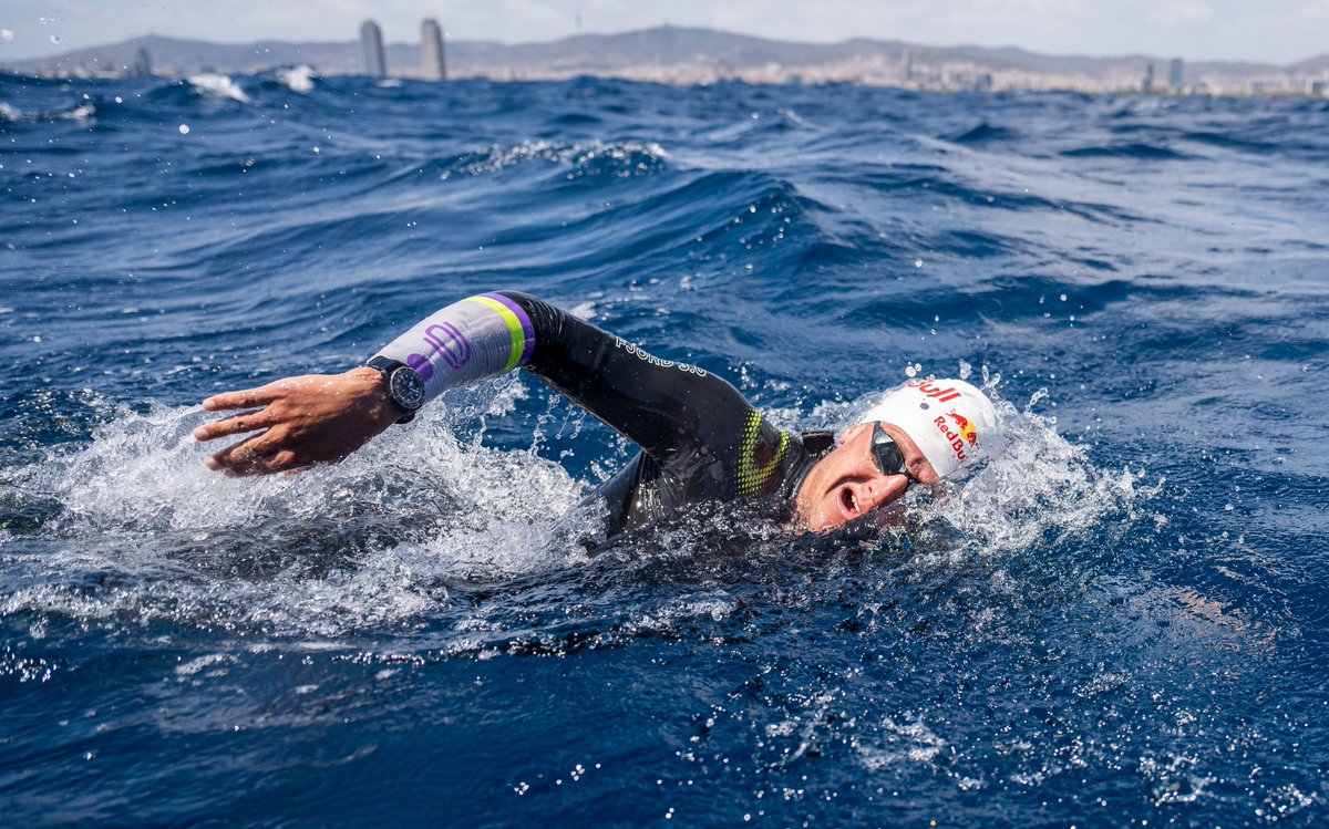 RBContentPool's tweet photo. “When you are in a battle against your biggest rival &amp; you're able to solve that - that moment is like snapping an elastic band &amp; feeling unstoppable.” #Triathlon World Champ @kristianblu shares his training philosophies on the Mind Set Win #podcast! > https://t.co/ln6FpSN0OF https://t.co/KwwMTvKz9U