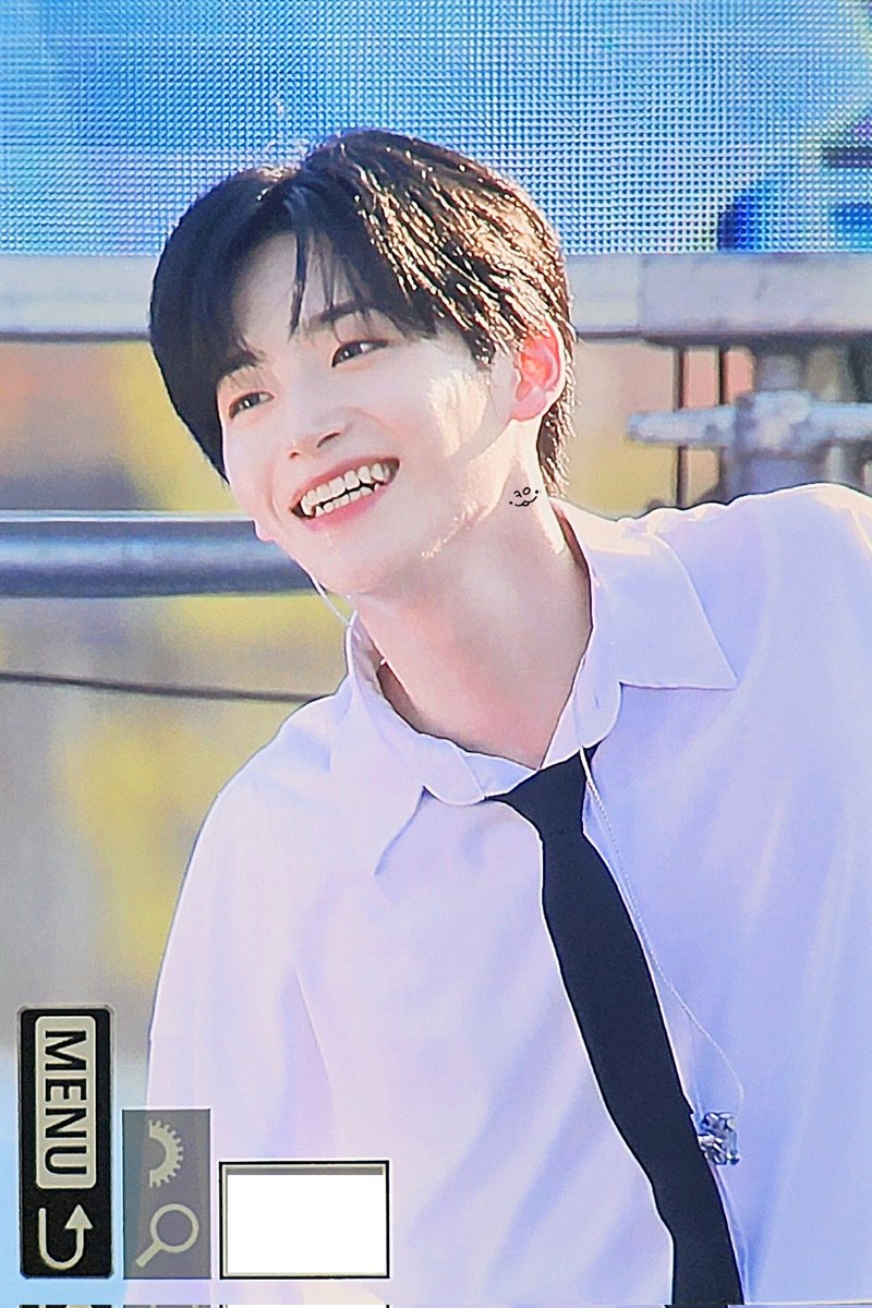 240529 한양대 에리카 정모

셔츠에 넥타이 진심 미치셨다..♡

#크래비티 #CRAVITY #정모